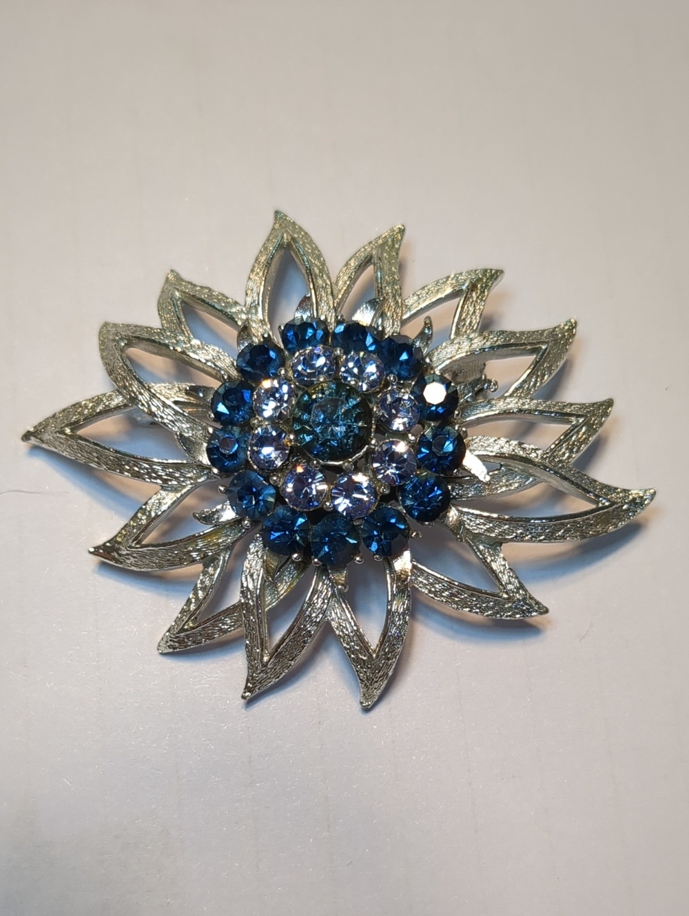 Coro Silvertone Sunflower Brooch